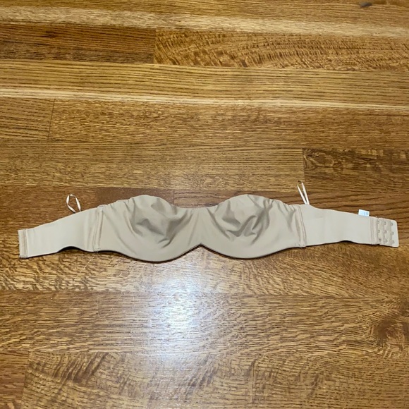 Lilyette Other - NWOT nude Lilyette strapless bra 34c